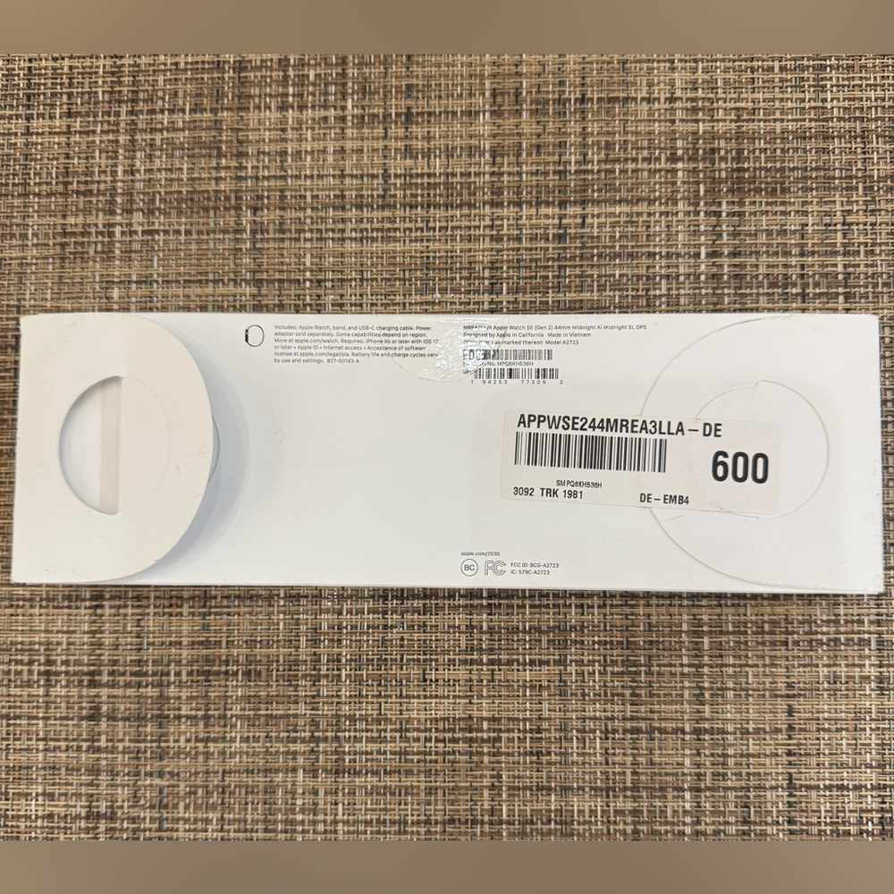 Apple Watch SE Navy Blue - Picture 2 of 9